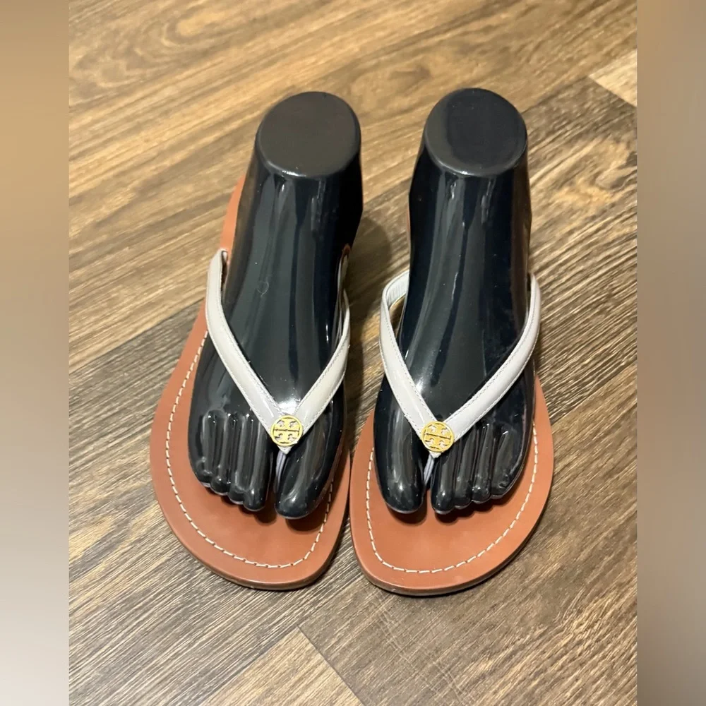 Tory Burch Light Gray Leather Thong Sandals